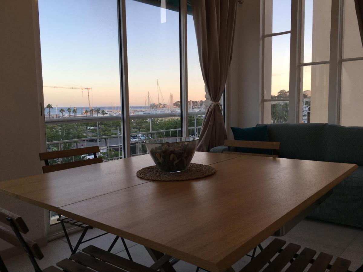 Bandol, Vue Panoramique Sur La Mer, La Plage, Le Port Esterno foto